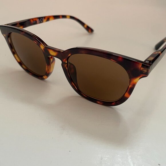 Brown Lens Tortoiseshell Square Sunglasses - Picture 6 of 7